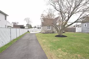 229 14th St, West Babylon, NY 11704 - Photo 4