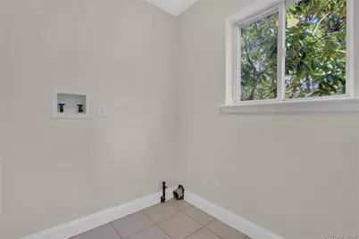 26 Stone Gate Court, Smithtown, NY 11787 - Photo 14