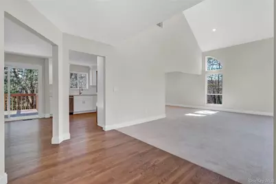 26 Stone Gate Court, Smithtown, NY 11787 - Photo 4