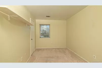 44 Oak Street, Central Islip, NY 11722 - Photo 10