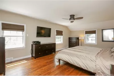 1 Lincoln Road, Scarsdale, NY 10583 - Photo 8