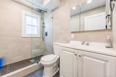 36 Adams Street, Floral Park, NY 11001 - Photo 18