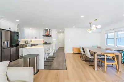 36 Adams Street, Floral Park, NY 11001 - Photo 6