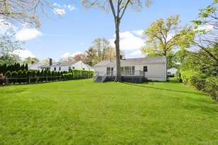 22 Rogers Dr, New Rochelle, NY 10804 - Photo 18
