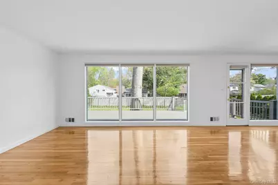 22 Rogers Drive, New Rochelle, NY 10804 - Photo 4