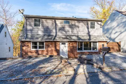 29 Potter Lane, Huntington, NY 11743 - Photo 1