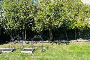 21 Keats Ct, Bethpage, NY 11714 - Photo 4