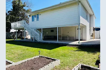 21 Keats Court, Bethpage, NY 11714 - Photo 2