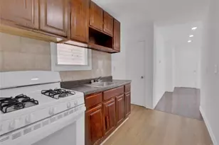 129-37 153rd St, Jamaica, NY 11434 - Photo 2
