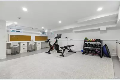 134 Brewster Road, Scarsdale, NY 10583 - Photo 28