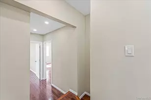 90-34 205th St, Hollis, NY 11423 - Photo 12