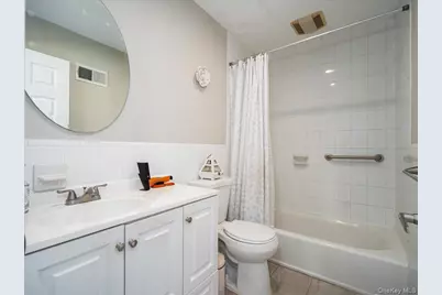 16 W Maltbie Avenue, Suffern, NY 10901 - Photo 14