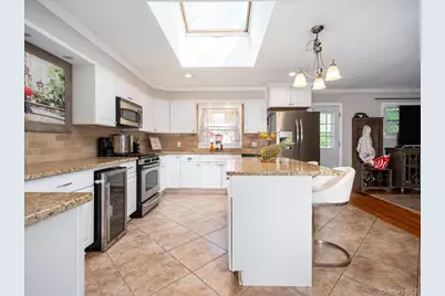 16 W Maltbie Avenue, Suffern, NY 10901 - Photo 10