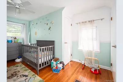 16 W Maltbie Avenue, Suffern, NY 10901 - Photo 18