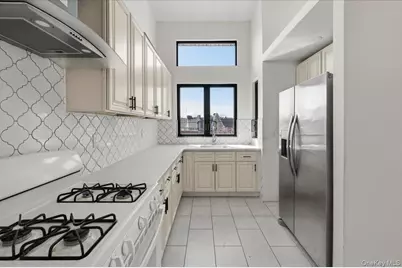 10847 Sutphin Boulevard, Jamaica, NY 11435 - Photo 10