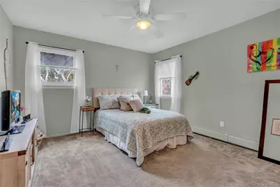 255 Blake Avenue, Bohemia, NY 11716 - Photo 22