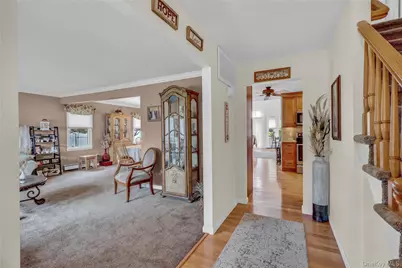 255 Blake Avenue, Bohemia, NY 11716 - Photo 10