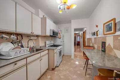 85-24 125 Street, Kew Gardens, NY 11415 - Photo 8