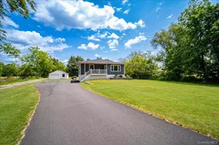 534 Lattintown Rd, Marlboro, NY 12542 - Photo 2