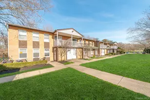 136 Artist Lake Dr, Middle Island, NY 11953 - Photo 24