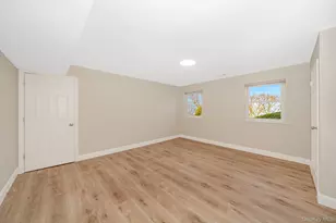 136 Artist Lake Dr, Middle Island, NY 11953 - Photo 14