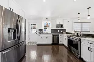 11 Grand Central Ave, Amityville, NY 11701 - Photo 18