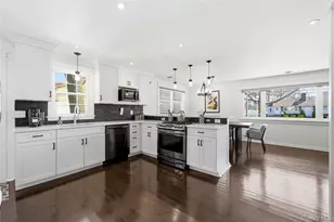 11 Grand Central Ave, Amityville, NY 11701 - Photo 16