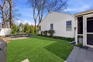 11 Grand Central Ave, Amityville, NY 11701 - Photo 28