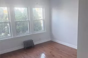 10416 Rosita Rd, Ozone Park, NY 11417 - Photo 10