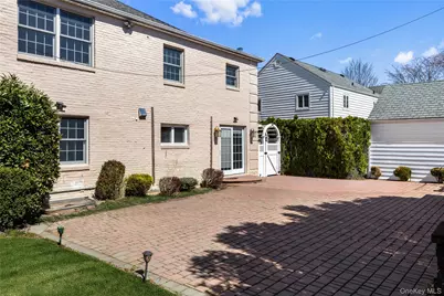 66 Wyatt Road, Garden City, NY 11530 - Photo 34