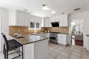 66 Wyatt Rd, Garden City, NY 11530 - Photo 14