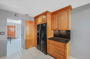 257 Garden City Rd, Franklin Square, NY 11010 - Photo 24