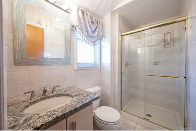 257 Garden City Road, Franklin Square, NY 11010 - Photo 38