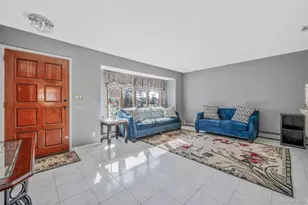 257 Garden City Rd, Franklin Square, NY 11010 - Photo 14