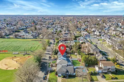 257 Garden City Road, Franklin Square, NY 11010 - Photo 10