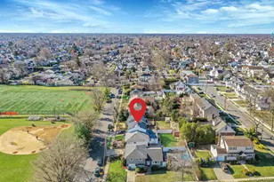 257 Garden City Rd, Franklin Square, NY 11010 - Photo 10