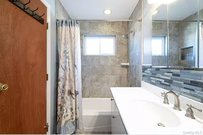 257 Garden City Road, Franklin Square, NY 11010 - Photo 36