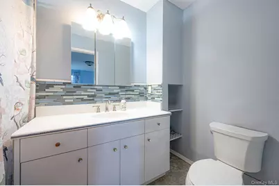 257 Garden City Road, Franklin Square, NY 11010 - Photo 36