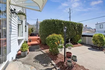 28 Fane Court, Brooklyn, NY 11229 - Photo 16