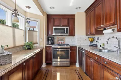 28 Fane Court, Brooklyn, NY 11229 - Photo 10
