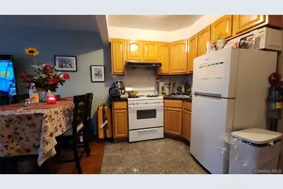 8432 Grand Avenue #2D, Elmhurst, NY 11373 - Photo 4