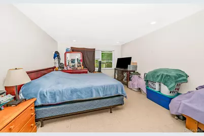 103 Gates Avenue, Central Islip, NY 11722 - Photo 16