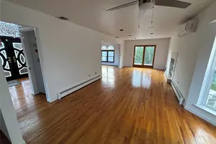 31 Woodward St, Roslyn Heights, NY 11577 - Photo 6