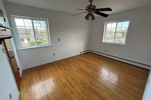 31 Woodward St, Roslyn Heights, NY 11577 - Photo 18