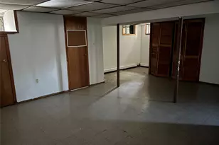 31 Woodward St, Roslyn Heights, NY 11577 - Photo 26