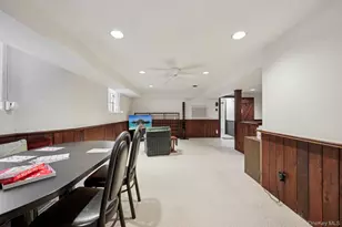 12 Sutton Pl, Rockville Centre, NY 11570 - Photo 24