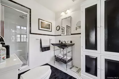 12 Sutton Place, Rockville Centre, NY 11570 - Photo 14