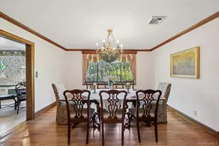 12 Sutton Pl, Rockville Centre, NY 11570 - Photo 6