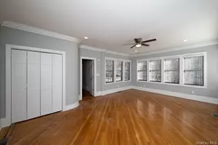 576 Scranton Ave, Lynbrook, NY 11563 - Photo 4