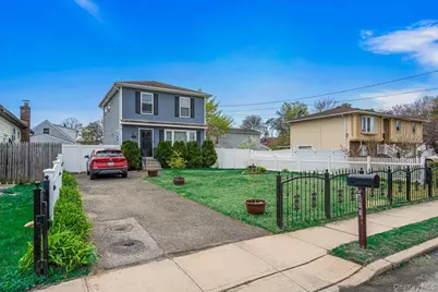 144 Washington Avenue, Wheatley Heights, NY 11798 - Photo 2